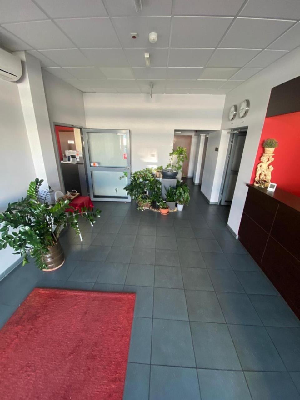 Koi Restaurant And Guest House Żory Extérieur photo